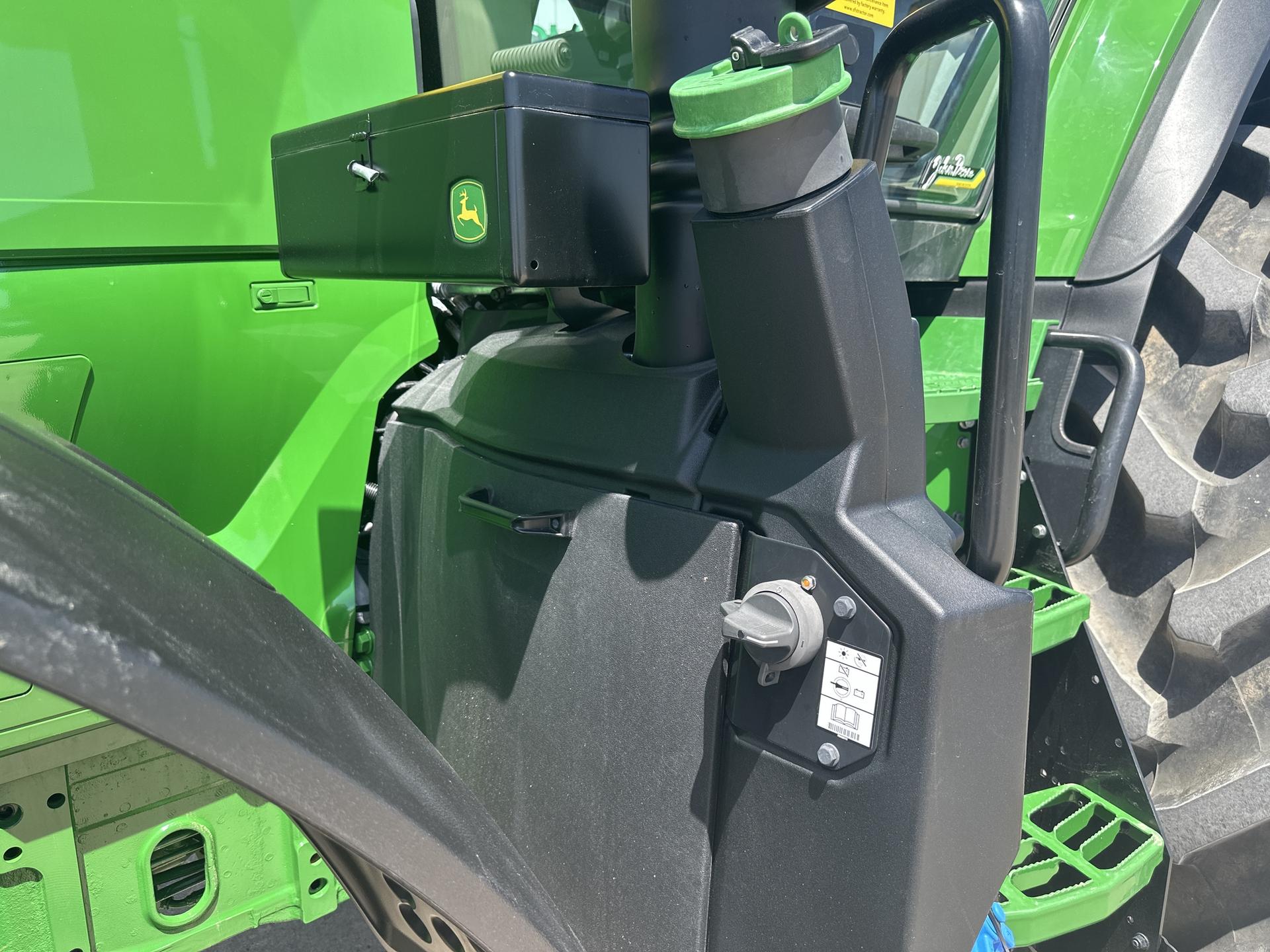 2023 John Deere 7R 230 Image