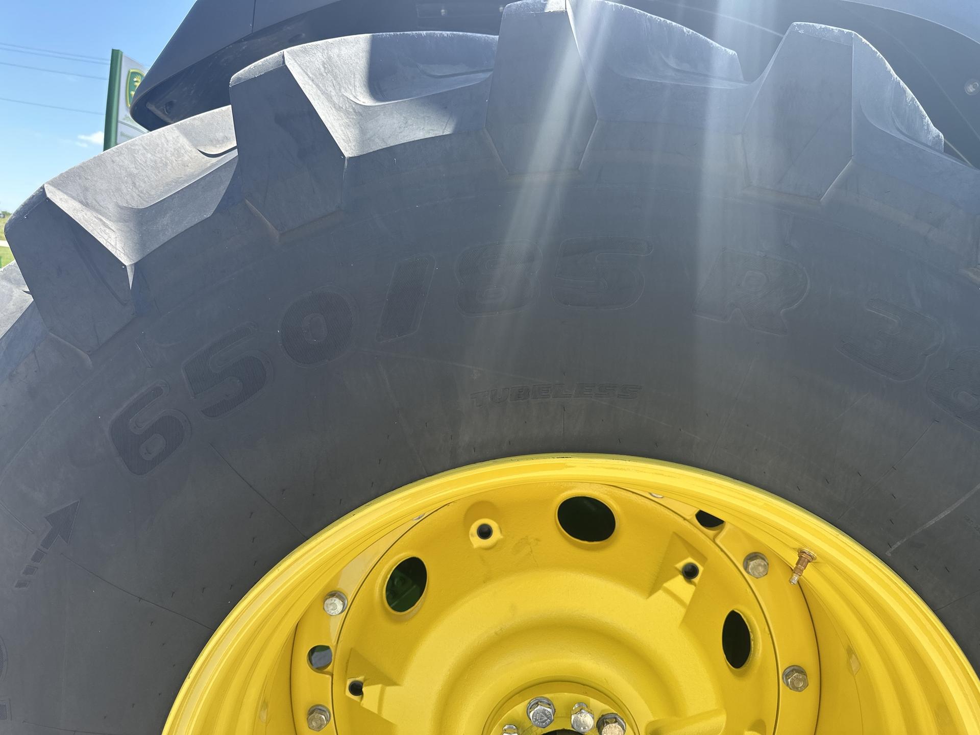 2023 John Deere 7R 230 Image