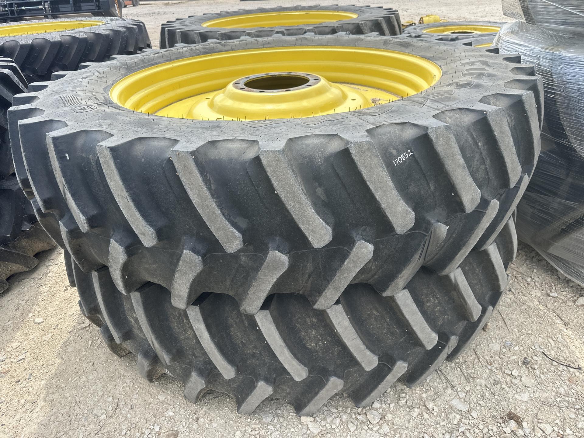 2020 John Deere 8R 310 Image