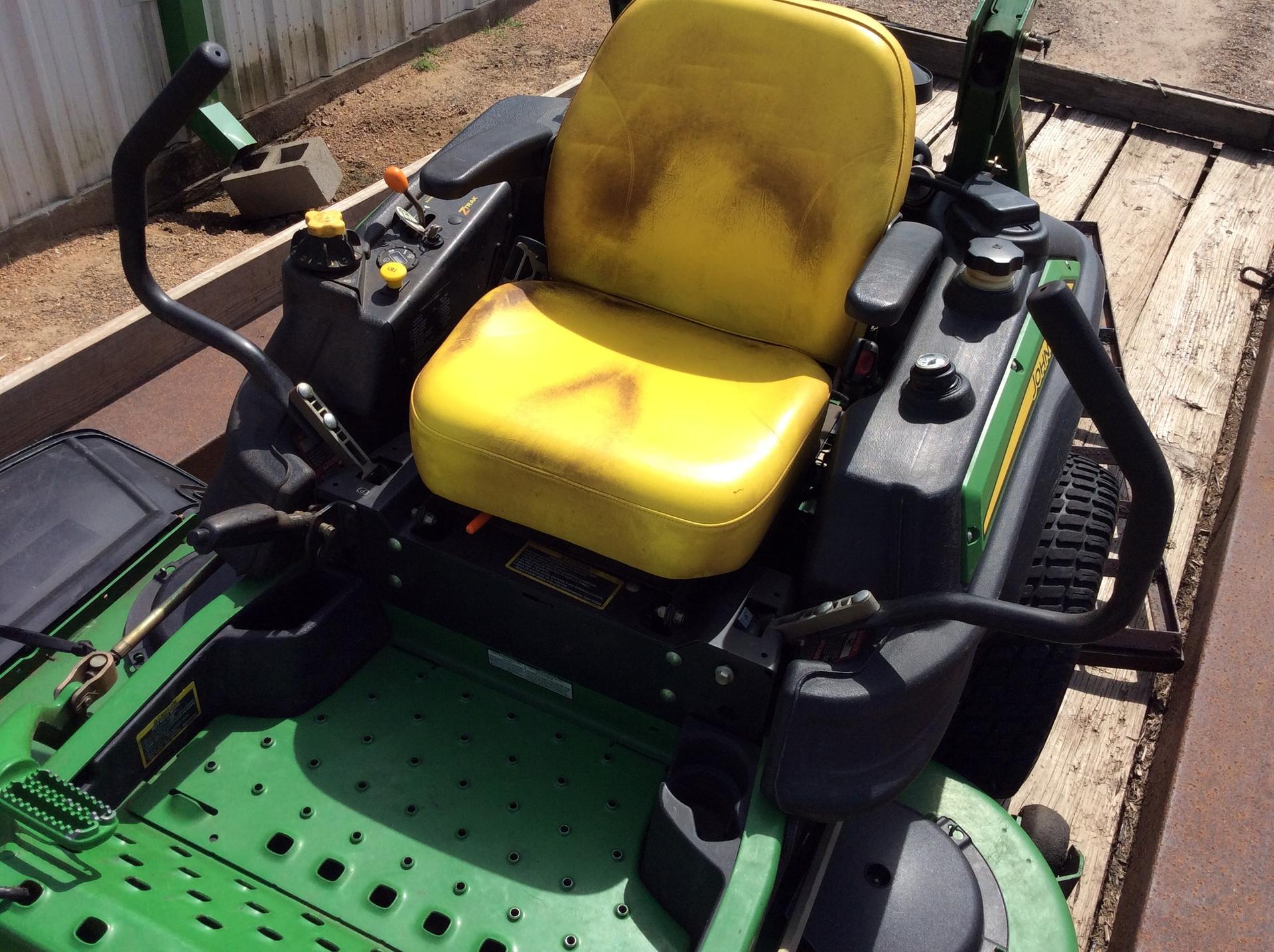 2012 John Deere Z930M EFI Image