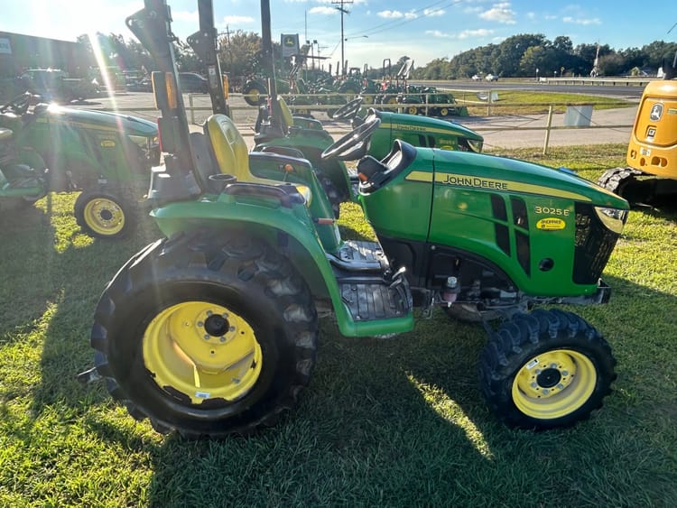 2023 John Deere 3025E Image
