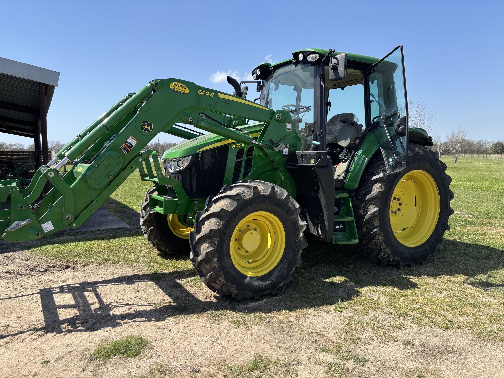2022 John Deere 6120M Image