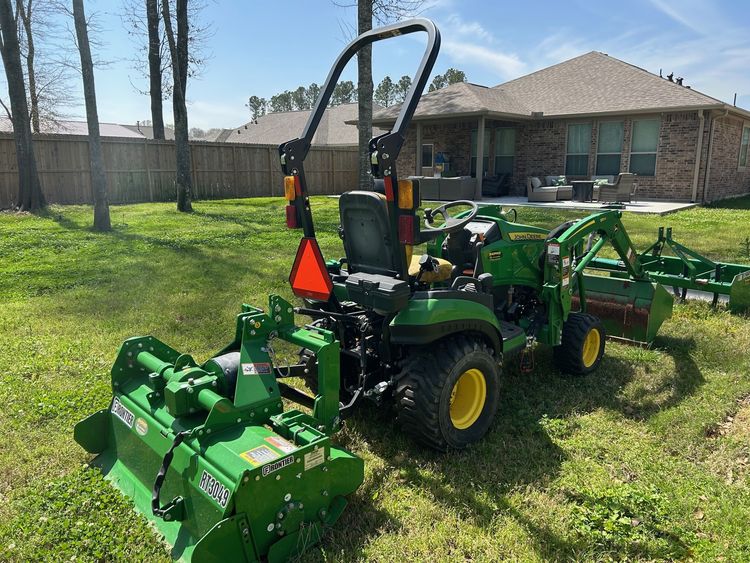 2022 John Deere 1025R Image
