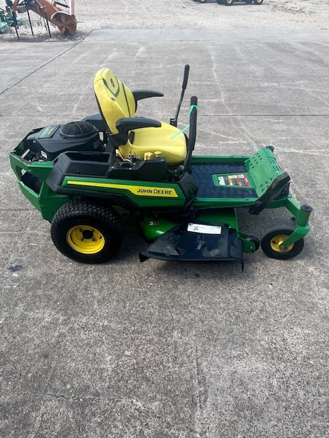 2023 John Deere Z320R Image