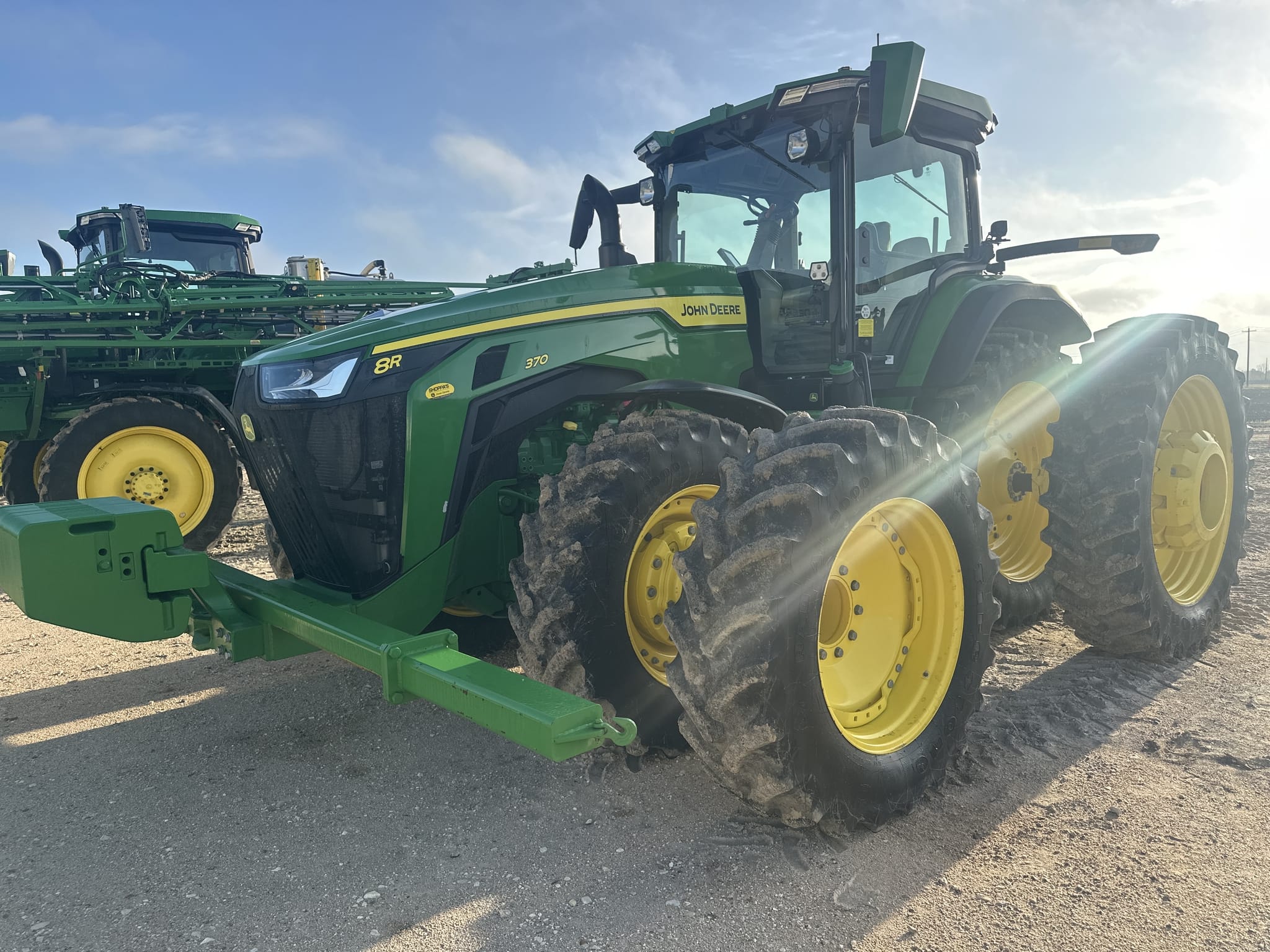 2023 John Deere 8R 370 Image