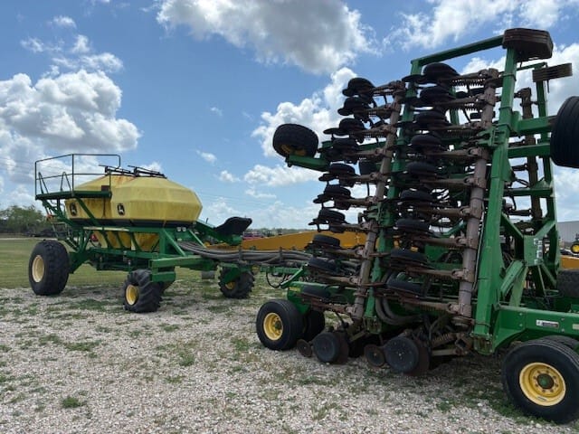 2011 John Deere 1890 Image