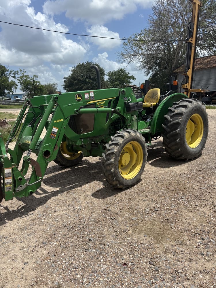 2015 John Deere 5055E Image