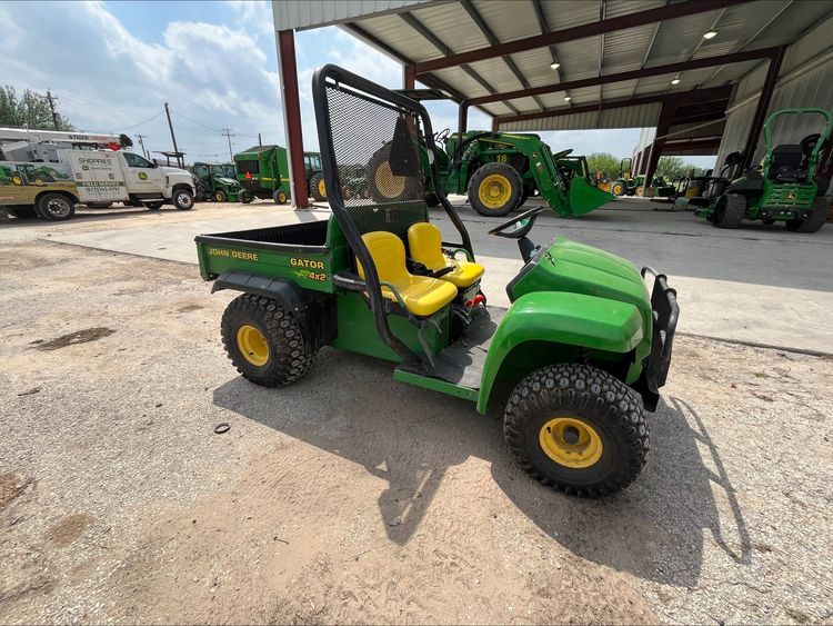 2005 John Deere 4X2 Image
