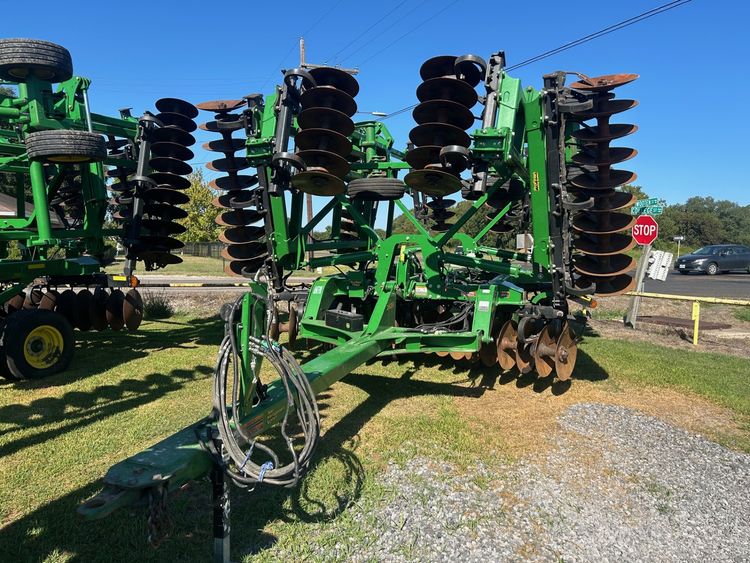 2023 John Deere 2633 LT FOLD DISK – 36’5″ Image