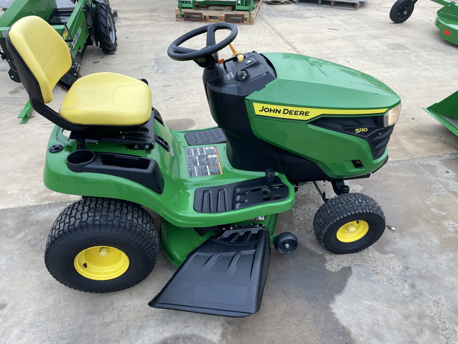 2023 John Deere S110 Image