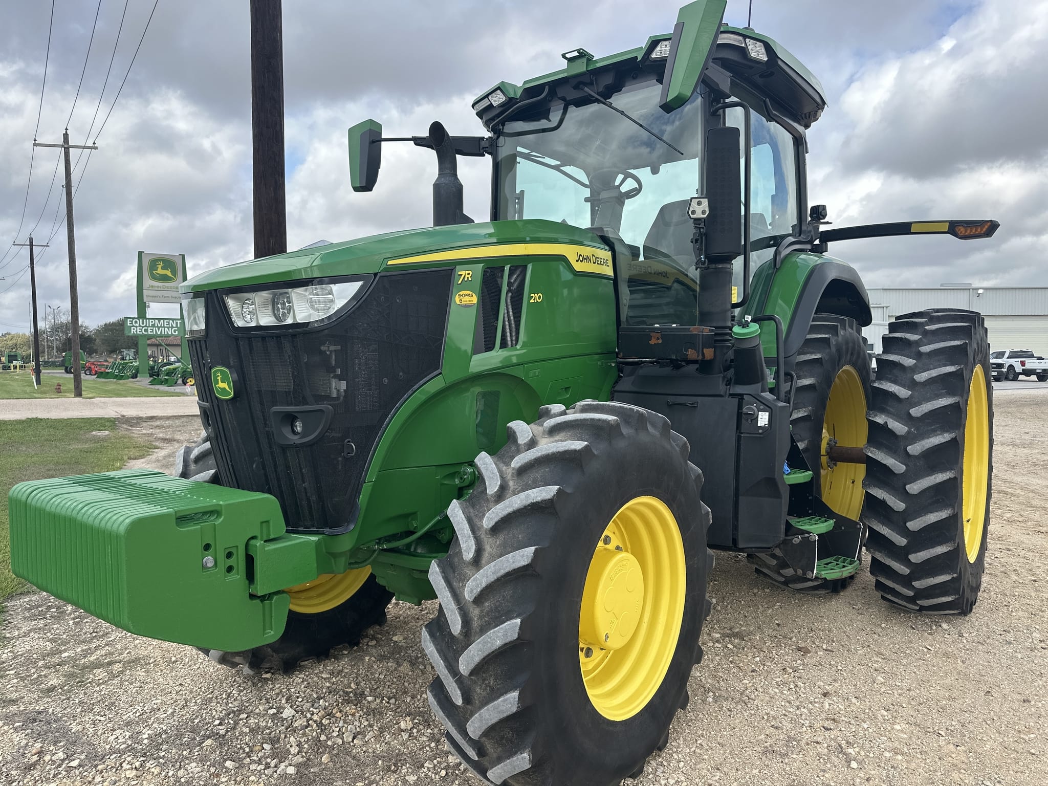 2022 John Deere 7R 210 Image