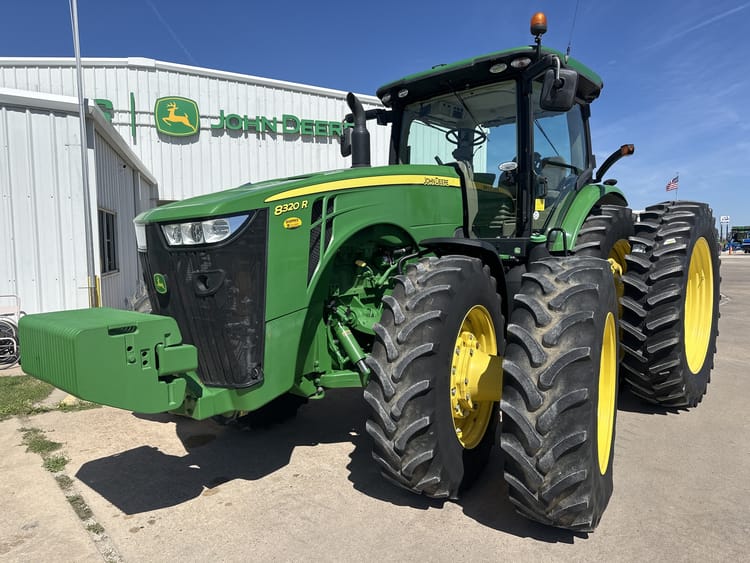 2015 John Deere 8320R Image