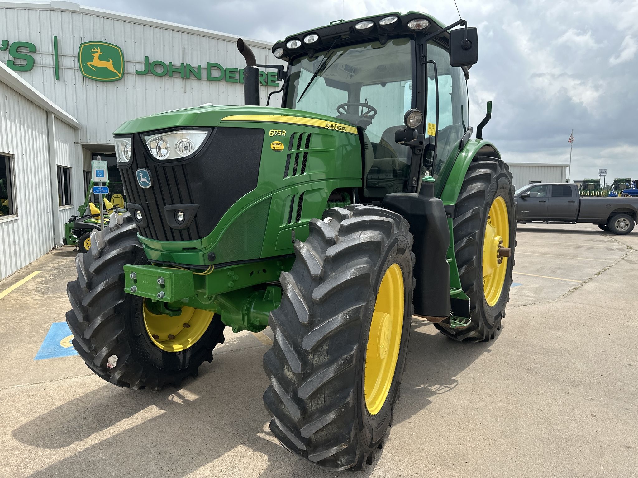 2019 John Deere 6175R Image