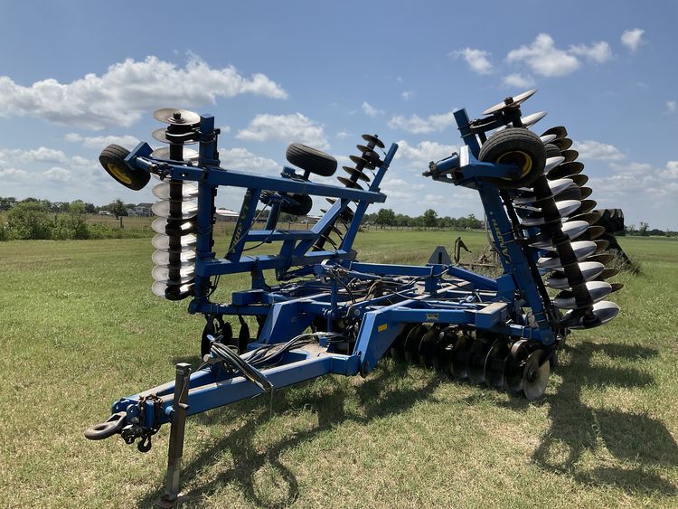 2014 Landoll 6230 Image