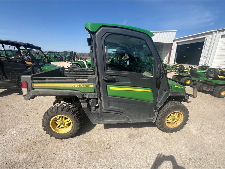 2018 John Deere XUV 835R Image