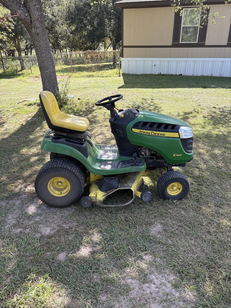 2020 John Deere E140 Image