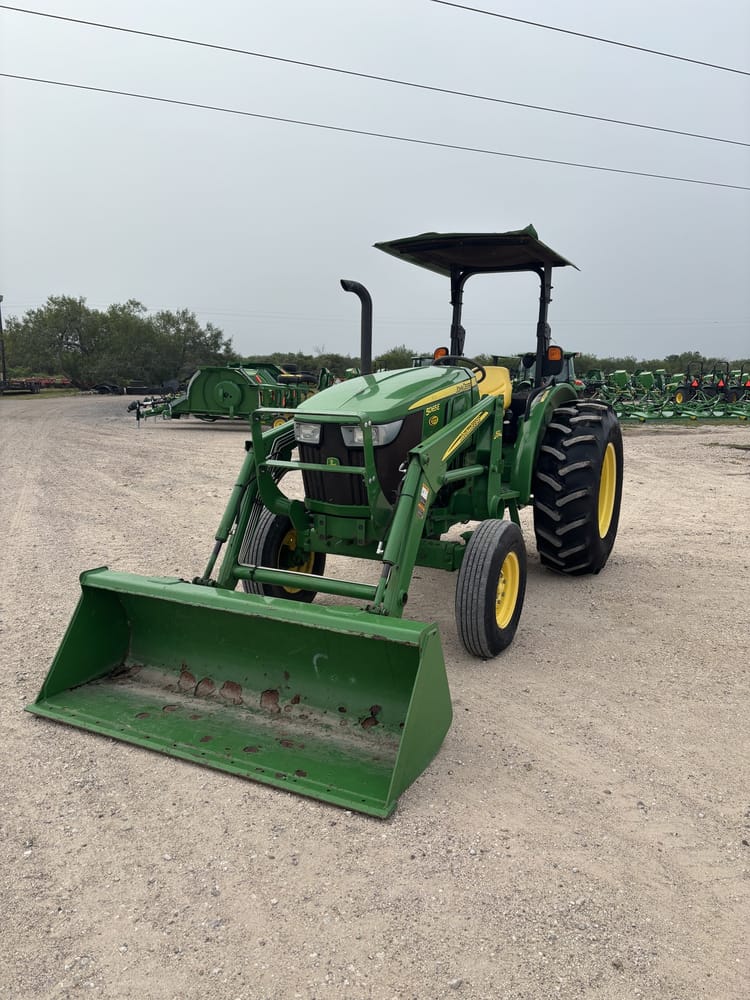 2015 John Deere 5065E Image