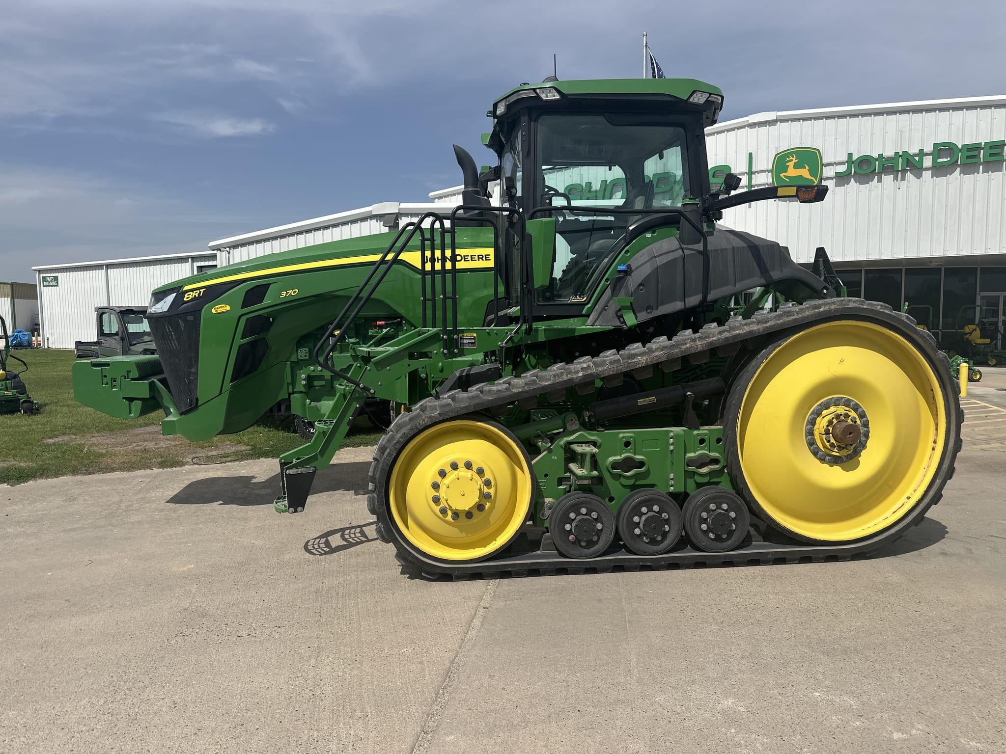2021 John Deere 8RT 370 Image