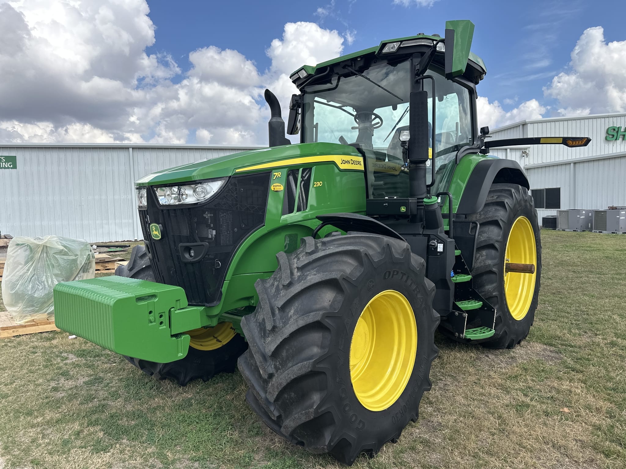 2023 John Deere 7R 230 Image