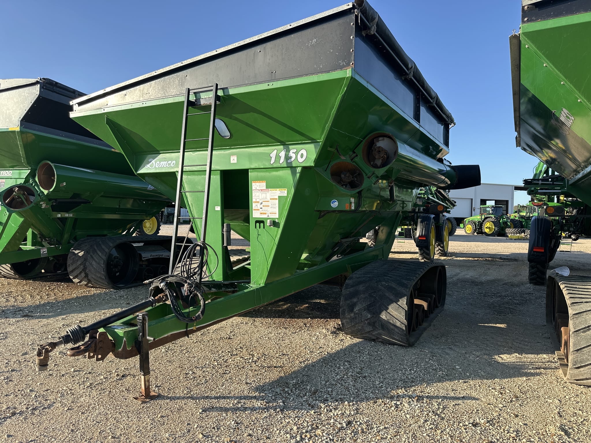 2016 Demco 1150 Image