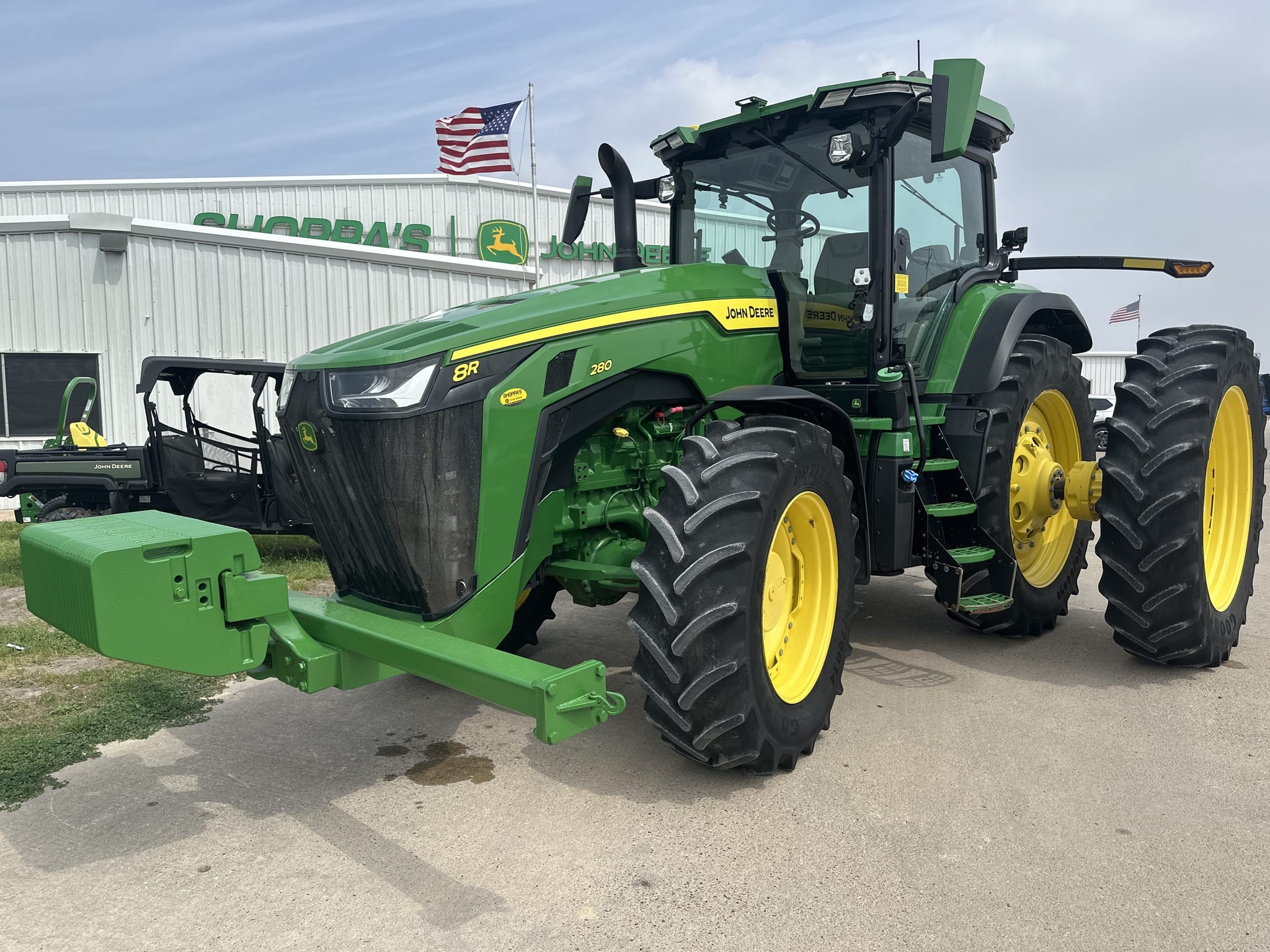 2023 John Deere 8R 280 Image
