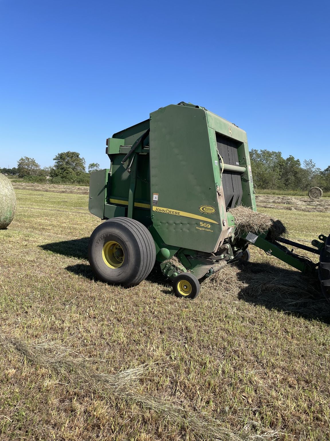 2014 John Deere 569 Image