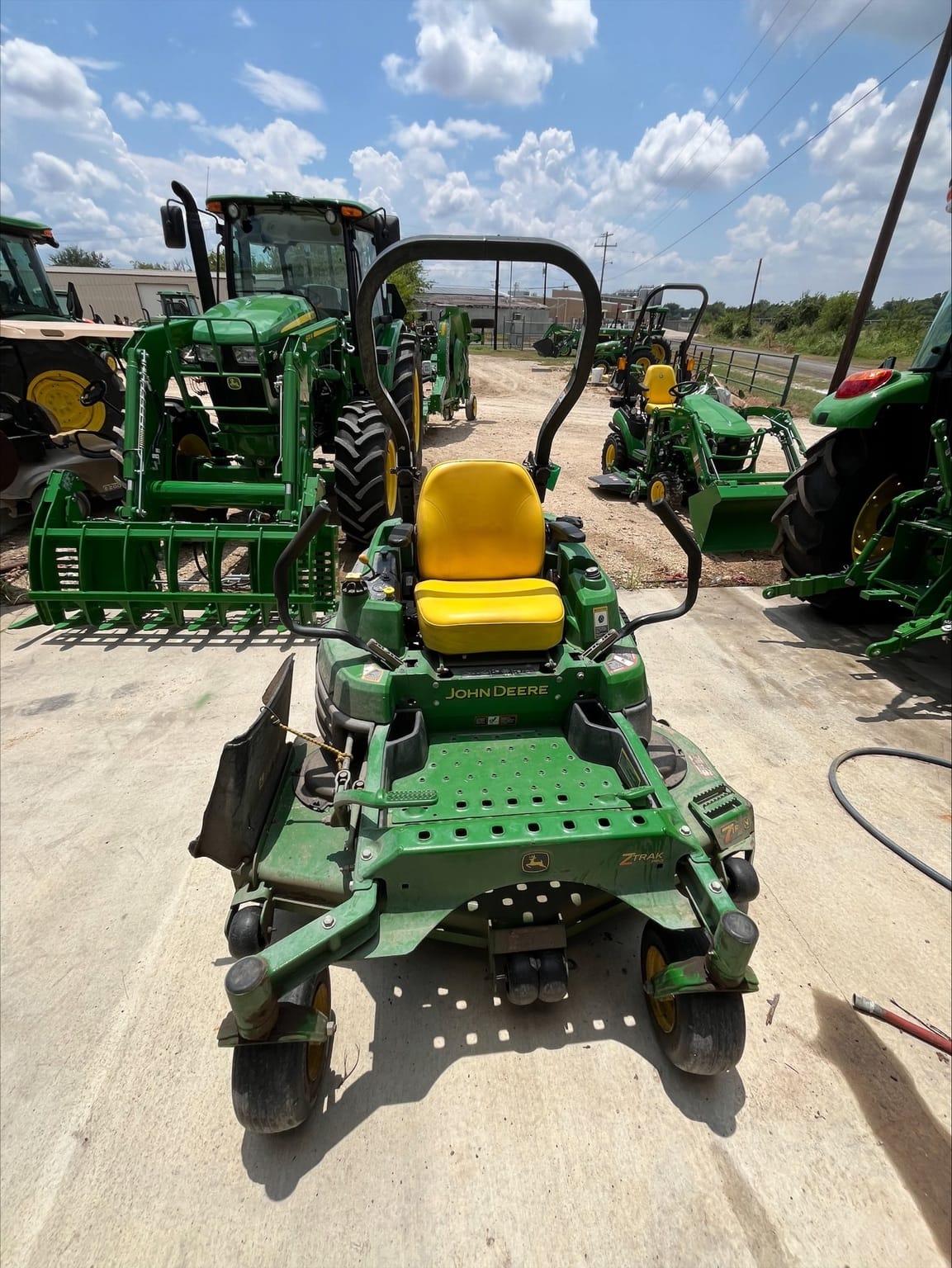 2012 John Deere Z925A Image