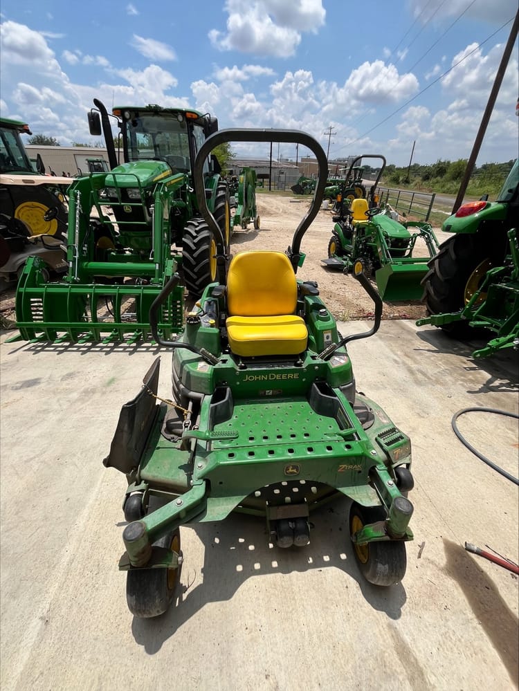 2012 John Deere Z925A Image
