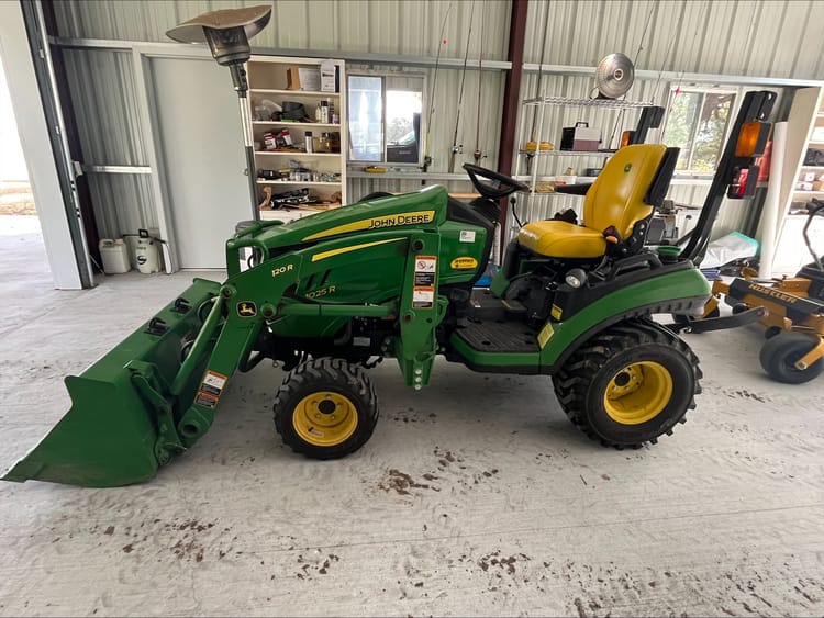 2021 John Deere 1025R Image