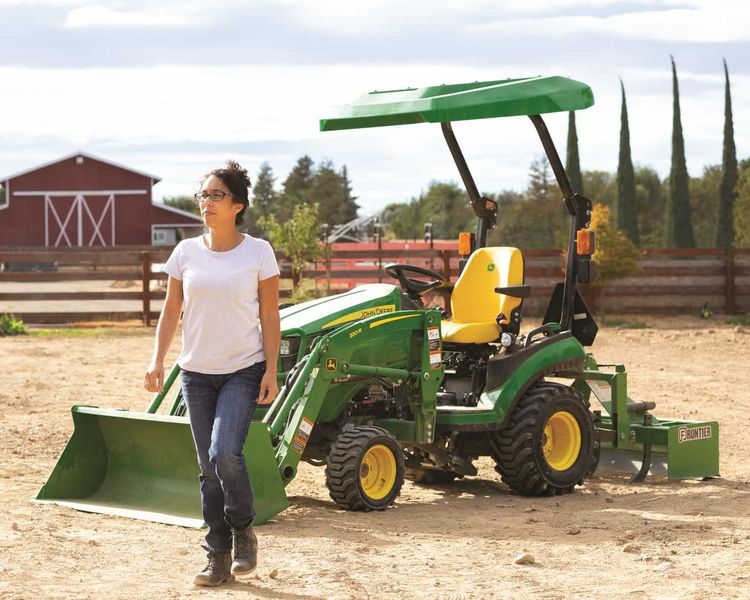 John Deere 1025R