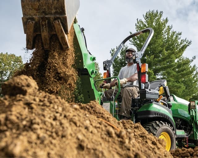 John Deere 1025R 1 Series (1) John Deere Sub-Compact